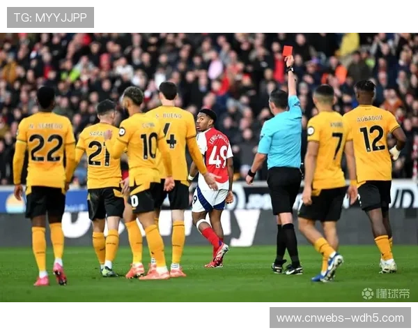 赫塔费球员犯规染红，VAR介入改判